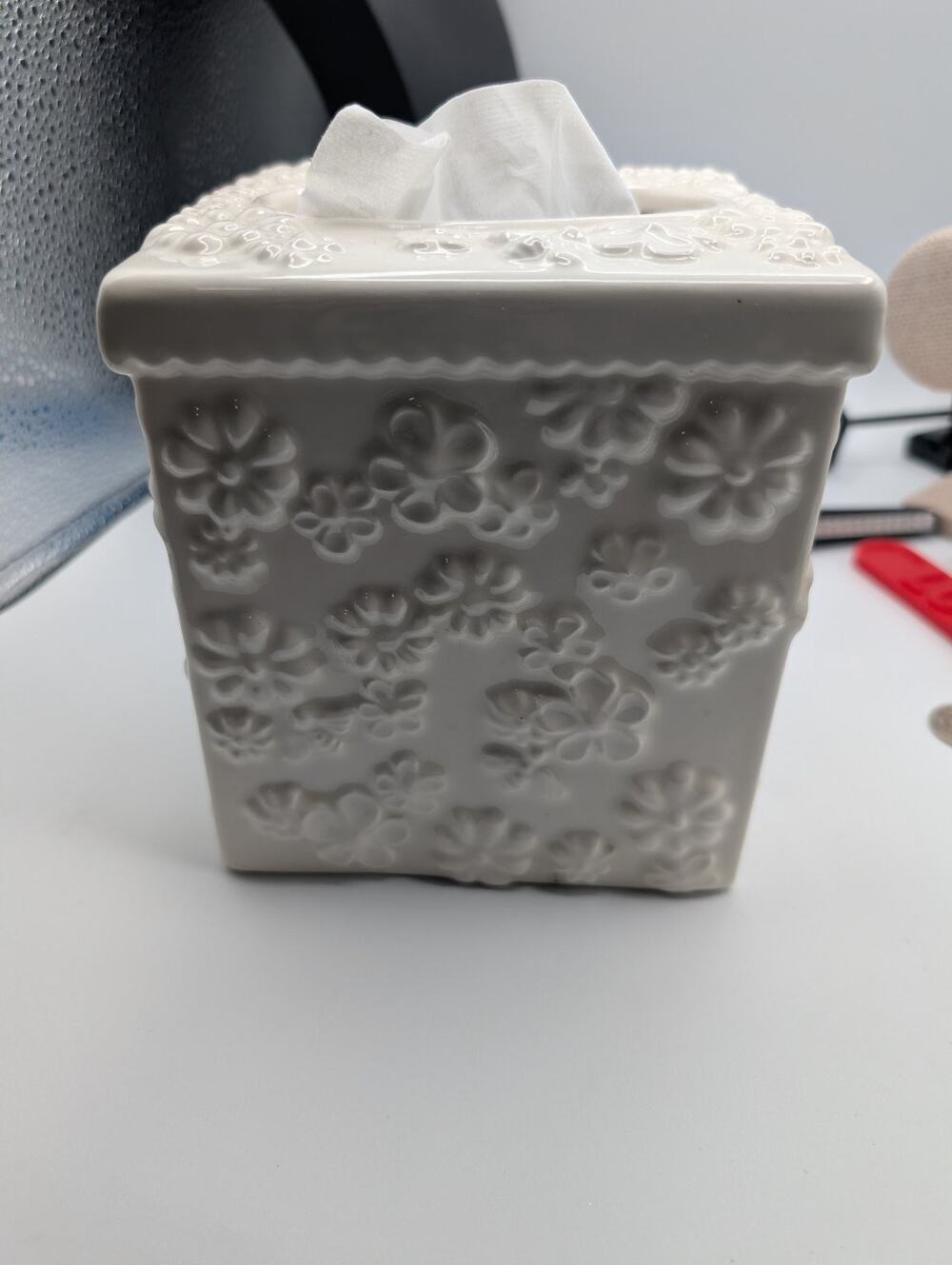 Cream White Ceramic Embossed Floral Square Tissue Box Cover Decorative Holder